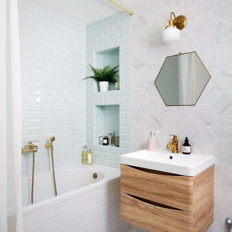 Phòng tắm nhỏ không còn là trở ngại với thiết kế hiện đại và tiện nghi. Với các giải pháp sáng tạo, có thể bố trí chi tiết hợp lý trong không gian nhỏ để tối đa hóa tiện ích và tạo sự thoải mái cho người dùng. Hãy khám phá hình ảnh để tìm hiểu thêm về phòng tắm nhỏ đẹp và ấn tượng.